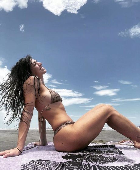 MacKenzie Dern star adult img