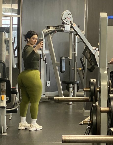 Zainaabb ab model naked photo