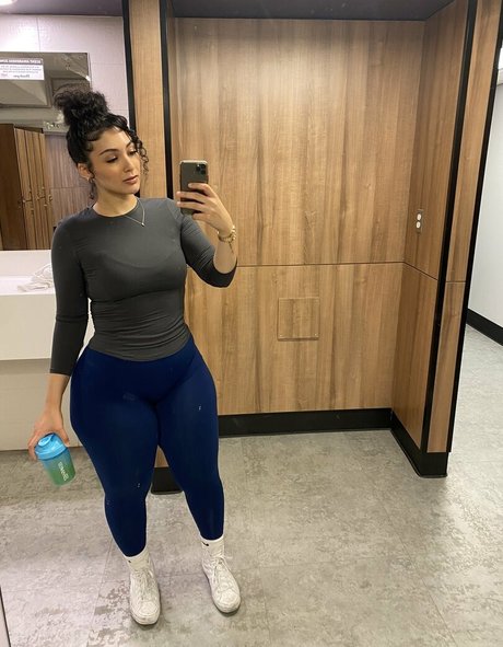 Zainaabb ab star nice photos