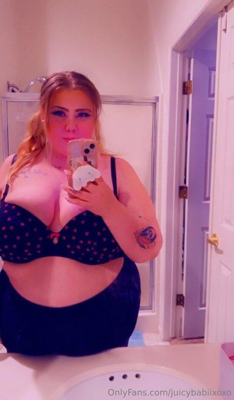 juicybabiixoxo art actress galleries