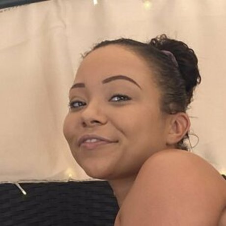 Adriana Maya sex star picture