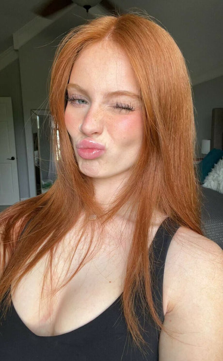 tall blonde onlyfans nudes img