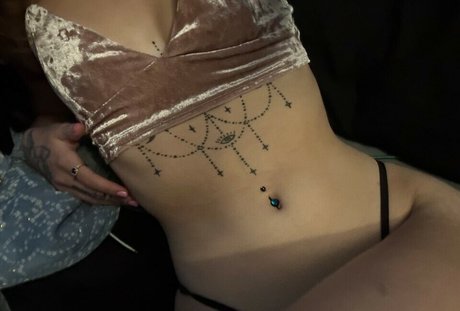 mollysfantasy star adult pictures