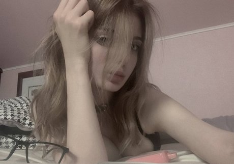 M uselessbeauty model free pictures