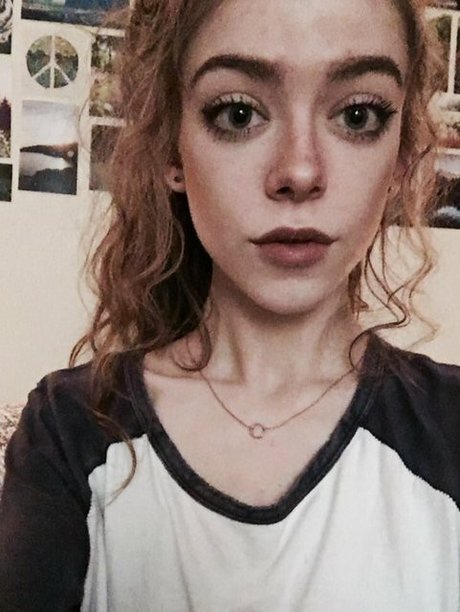 Rose Castella porn model image