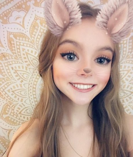 Rose Castella perfect actress gallery