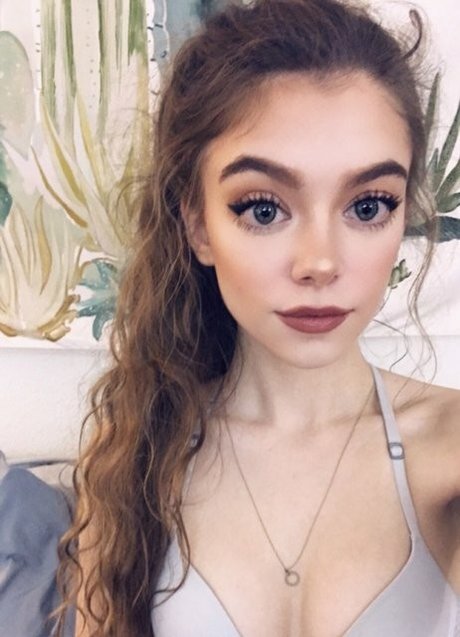 Rose Castella model sex picture