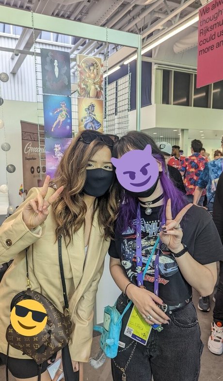 Rainhoe naked star img