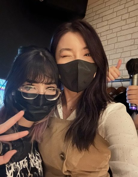 Rainhoe model top gallery