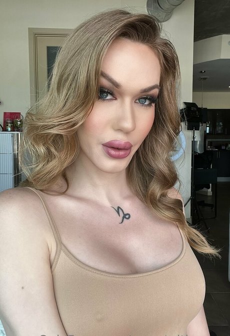 xcrystalthayerx model naked photos