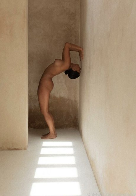 marialevyy naked star image