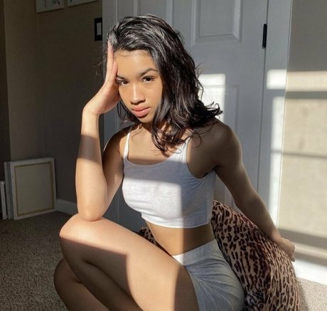 gemmateenie model nude image