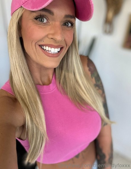 tattooed shemale onlyfans hot naked pic