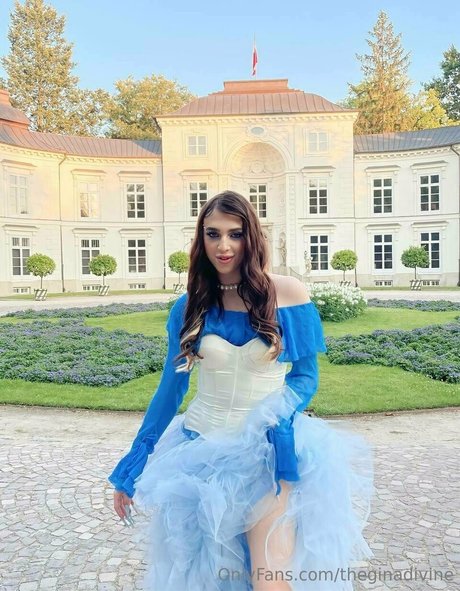 theginadivine top model image