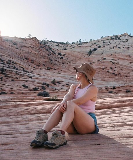 Ellie Gall sex actress photos