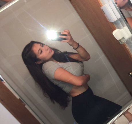 Marisa G art actress img