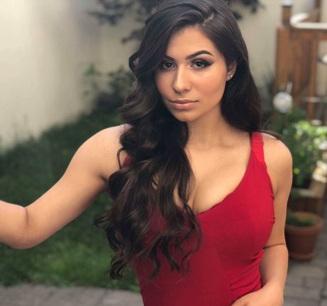 Marisa G nice actress pictures