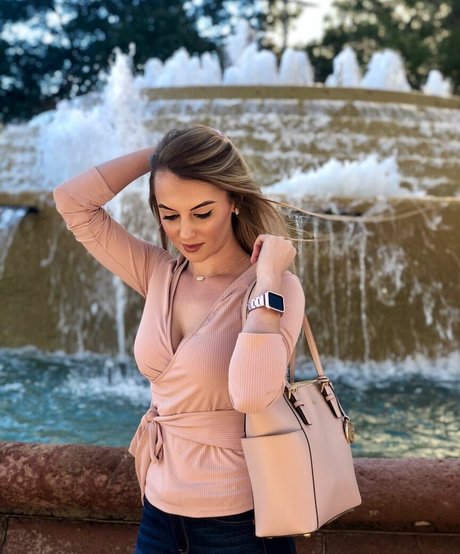 Emilee Atchley top star image