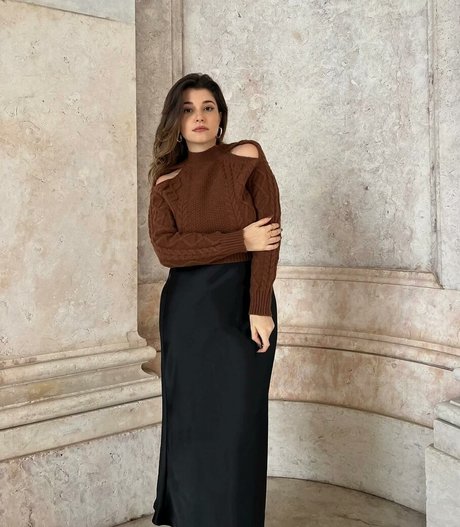 Carolina Neto star sexy archive