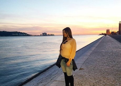 Carolina Neto sexy star archive