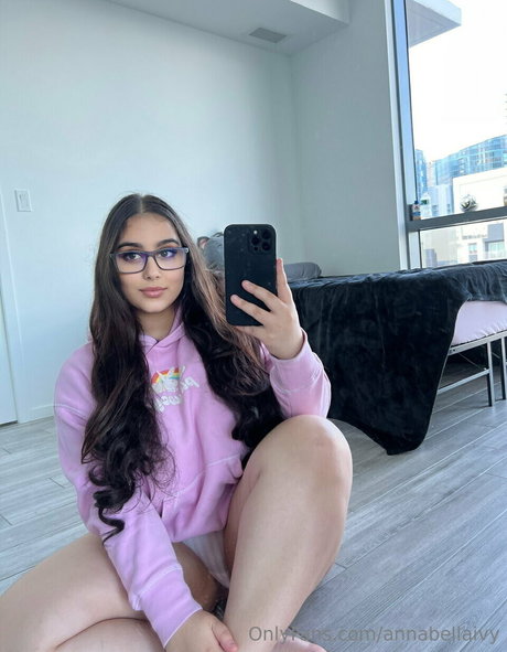 Annabella Ivy pornstar sex images