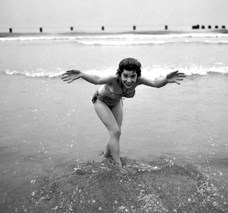 Barbara Cameron sexy star photo