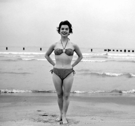 Barbara Cameron nude actress photos