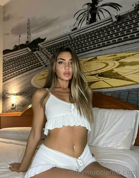 mikyymouse model high quality photo