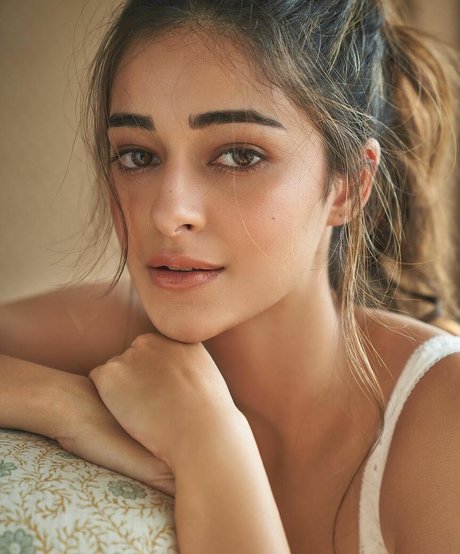 Ananya Panday pornstar erotic galleries