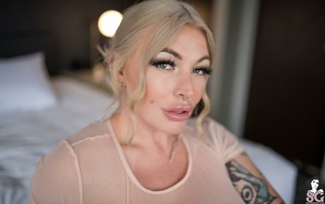 Vee__SG pornstar free pictures