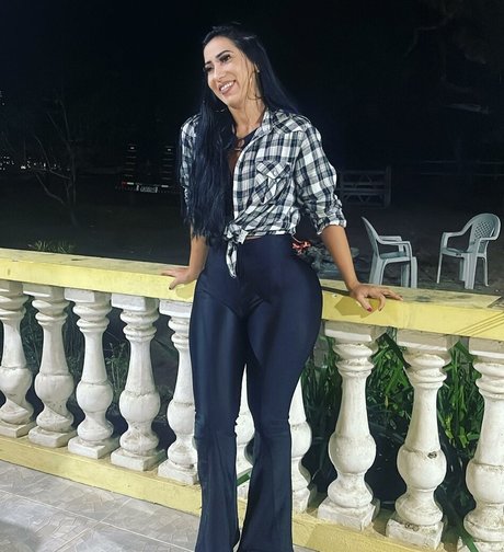 Lismara Moreira hot model image