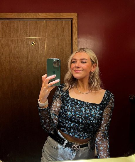 Emmalition actress picture