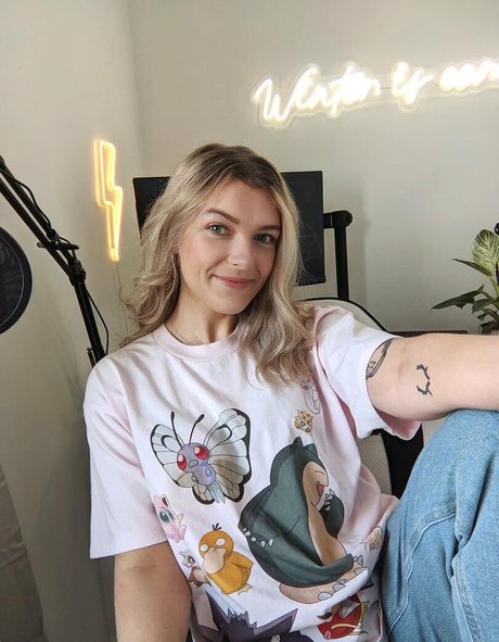 Emmalition free pornstar images