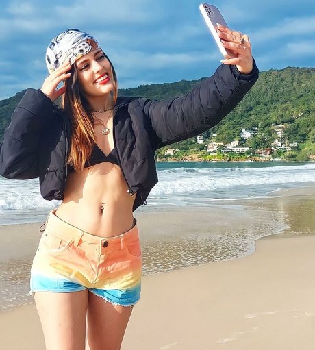 Melanie Ott model naked images