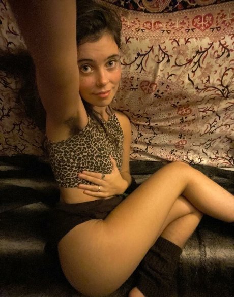 lolahippy beautiful model picture