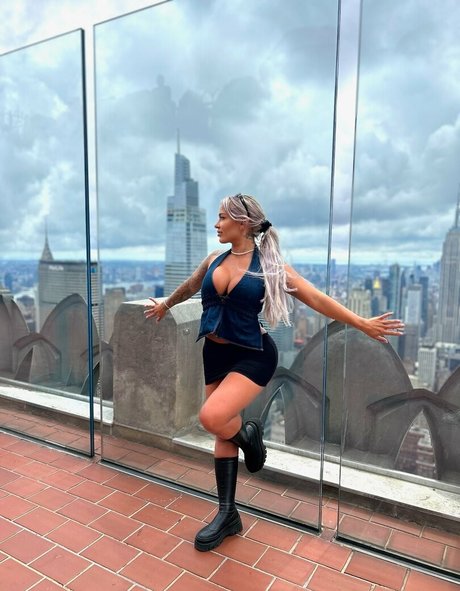 itshayleydavies free perfect model pics