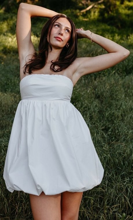 Kennedy Cullum model nude pics