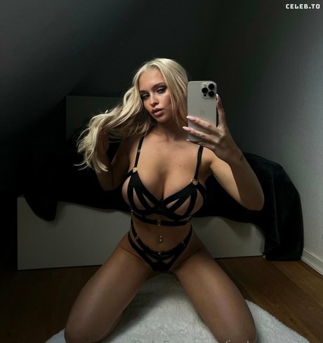 wife pussy onlyfans adult images