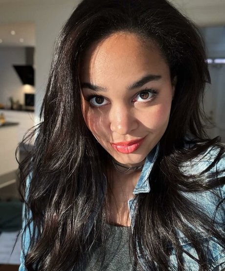 Melissa Bonny sex actress img