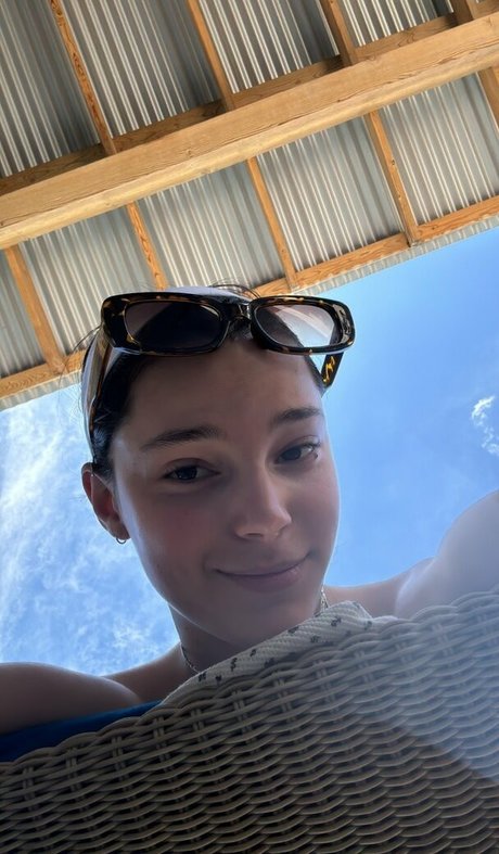 Inde Navarette model nude picture