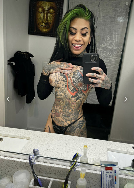 Infamousjoannah pornstar hd photos