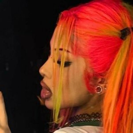 ohthasmat sex model pic