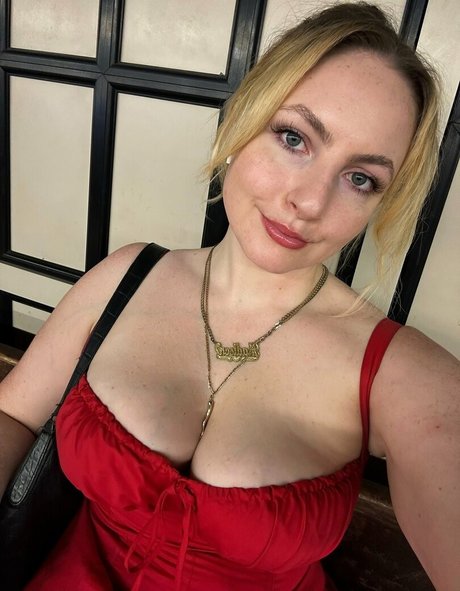 Brecht Apologist pornstar nudes photos