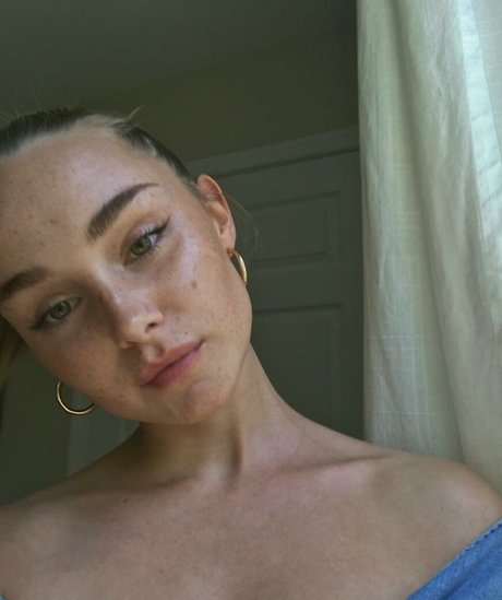 Alice Kristiansen star naked gallery