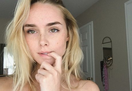 Alice Kristiansen model pretty gallery