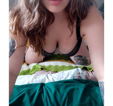 Ettaplace porn actress gallery