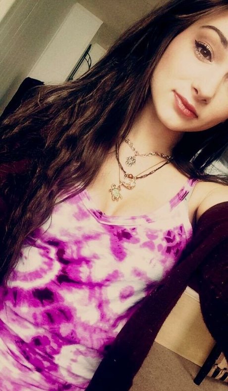 Emma Lilly pornstar art photos