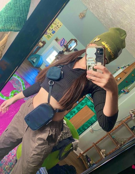 pregnant threesome onlyfans free naked gallery