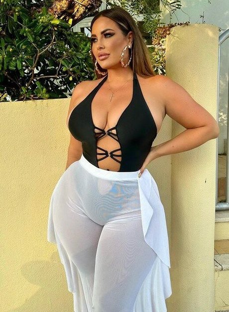 Hannah Olivia nice model gallery