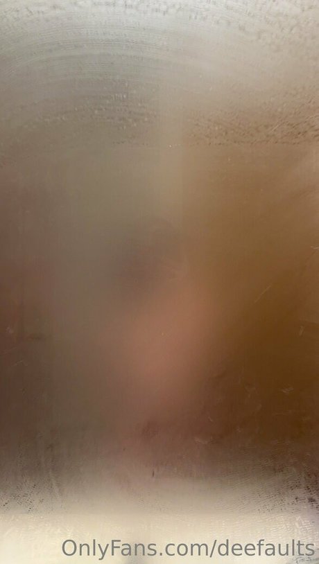 deefaults best star photos